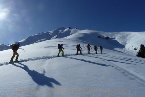 Heading up Alpay Tur lower shoulder.