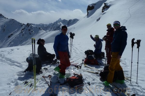 Snack stop below the summit of Alpay Tur.