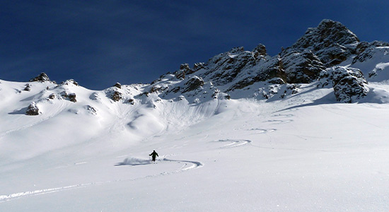 off-piste-skiing-touring-3-valleys-slide-2