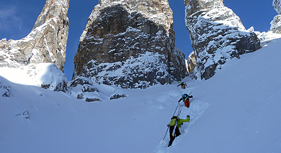 off-piste-skiing-touring-3-valleys-slide-3